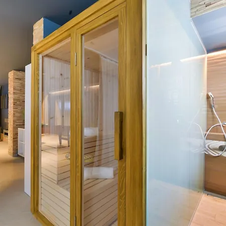 Crowonder Nika - With Heated Swimming Pool, Jacuzzi And Sauna 자다르