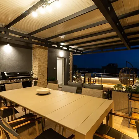 Villa Crowonder Nika - With Heated Swimming Pool, Jacuzzi And Sauna Zadar