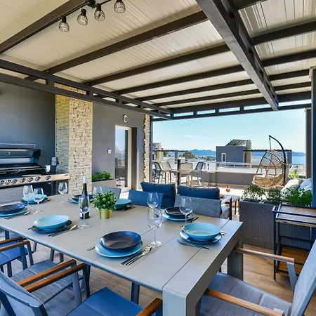 Crowonder Nika - With Heated Swimming Pool, Jacuzzi And Sauna Zadar