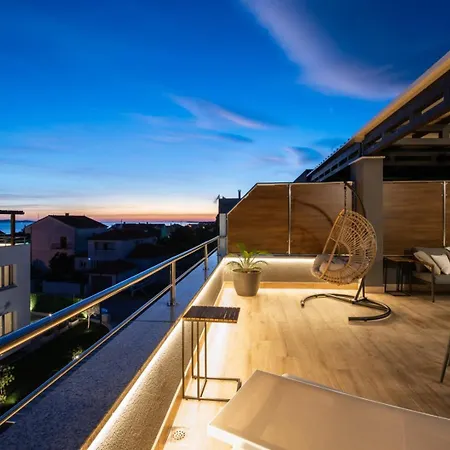 Crowonder Nika - With Heated Swimming Pool, Jacuzzi And Sauna Villa