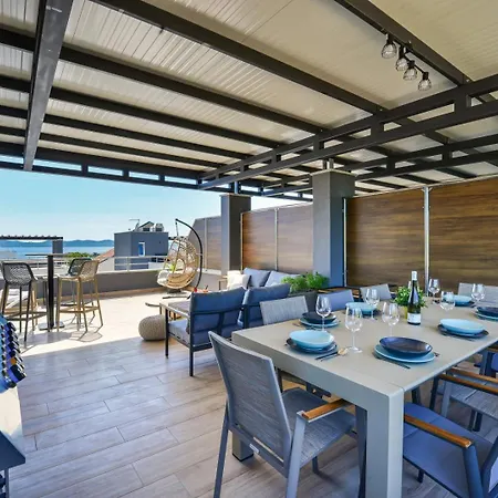 Villa Crowonder Nika - With Heated Swimming Pool, Jacuzzi And Sauna *