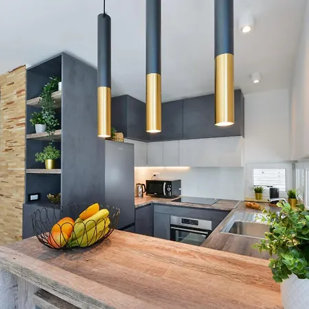 Crowonder Nika - With Heated Swimming Pool, Jacuzzi And Sauna Villa Zadar