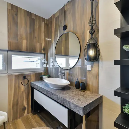 Villa Crowonder Nika - With Heated Swimming Pool, Jacuzzi And Sauna Zadar