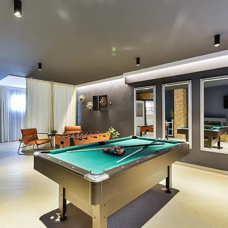 Crowonder Nika - With Heated Swimming Pool, Jacuzzi And Sauna * Задар