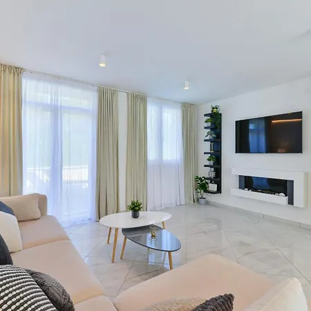 Crowonder Nika - With Heated Swimming Pool, Jacuzzi And Sauna Villa Zadar