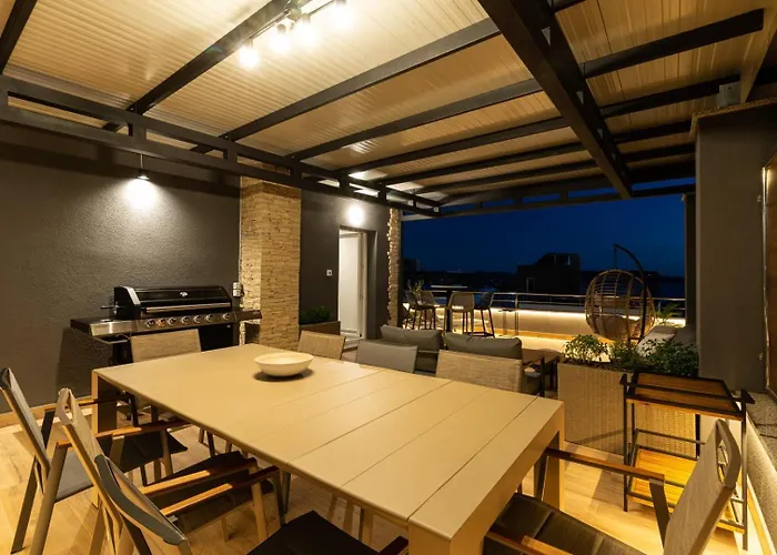 Villa Crowonder Nika - With Heated Swimming Pool, Jacuzzi And Sauna Zadar