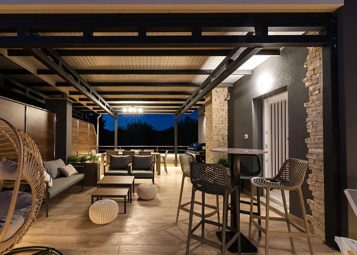 Crowonder Nika - With Heated Swimming Pool, Jacuzzi And Sauna Villa Zadar