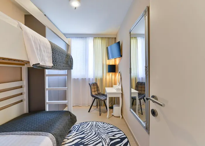 Crowonder Nika - With Heated Swimming Pool, Jacuzzi And Sauna * Zadar