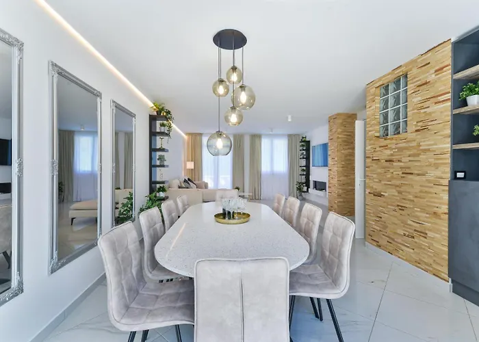 Crowonder Nika - With Heated Swimming Pool, Jacuzzi And Sauna