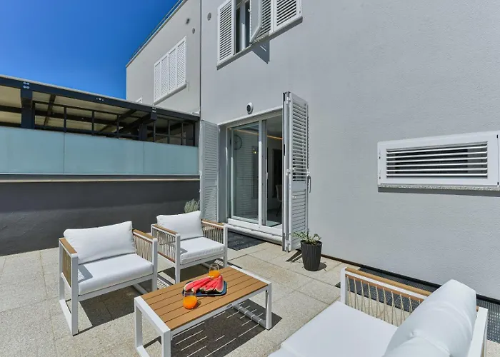 Villa Crowonder Nika - With Heated Swimming Pool, Jacuzzi And Sauna *