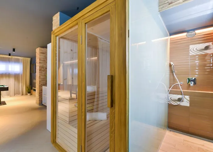 Crowonder Nika - With Heated Swimming Pool, Jacuzzi And Sauna Zadar